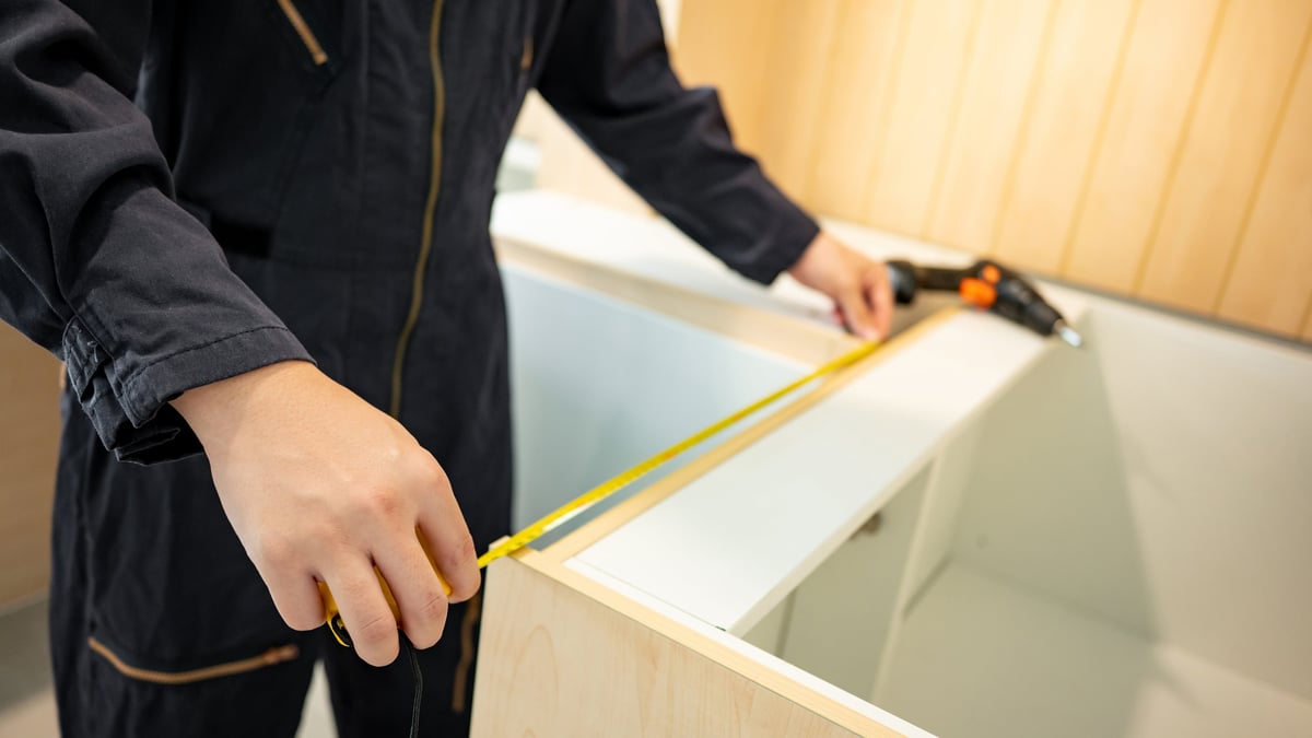 Kitchen cabinet installation